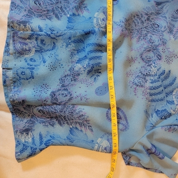 Place South Petite Skirt with matching blouse. Size 12 Petite - Picture 3 of 9